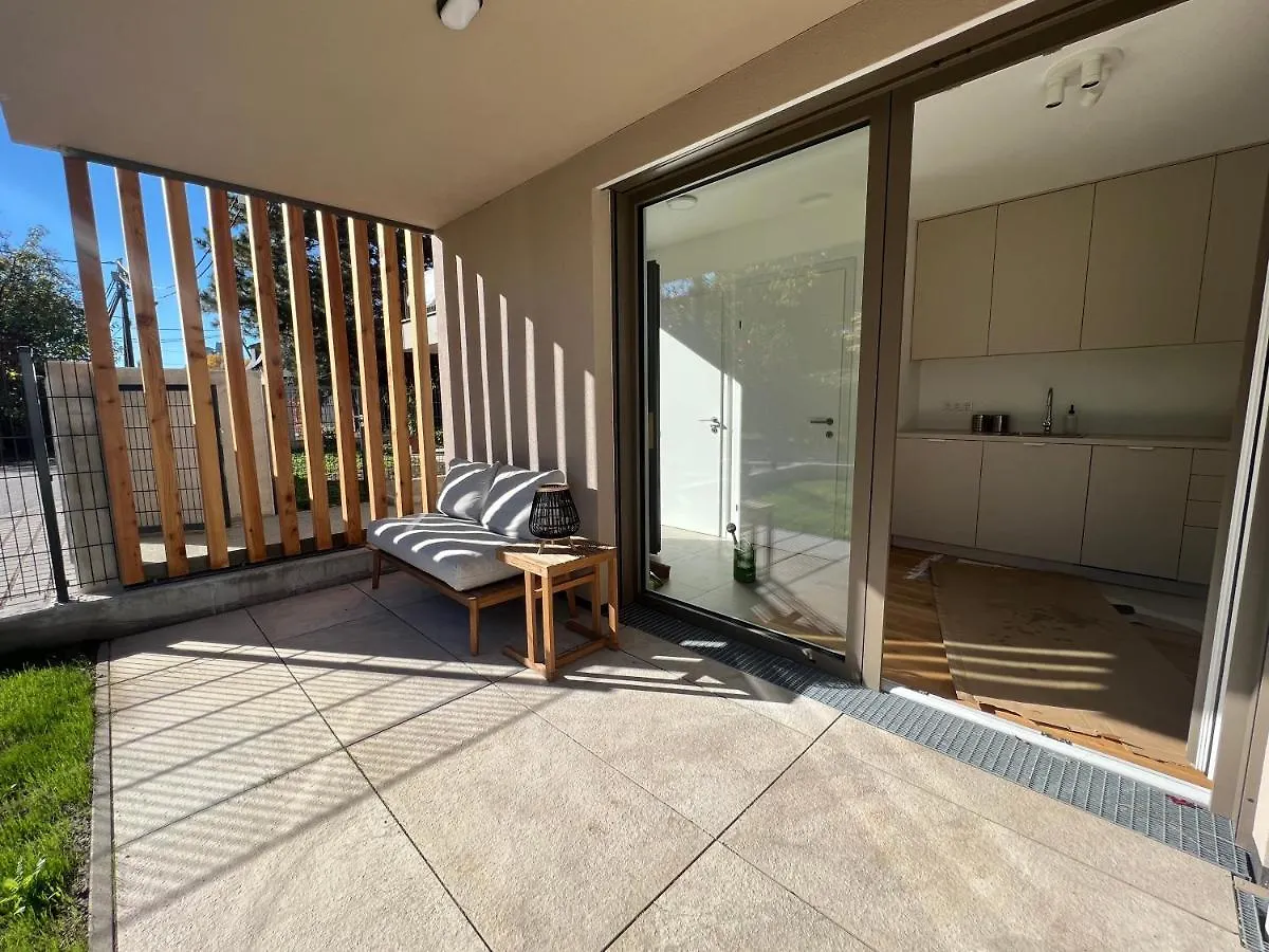 Modern Studio Gardenia_Gartenwohnung Alte Donau Vienna Austria